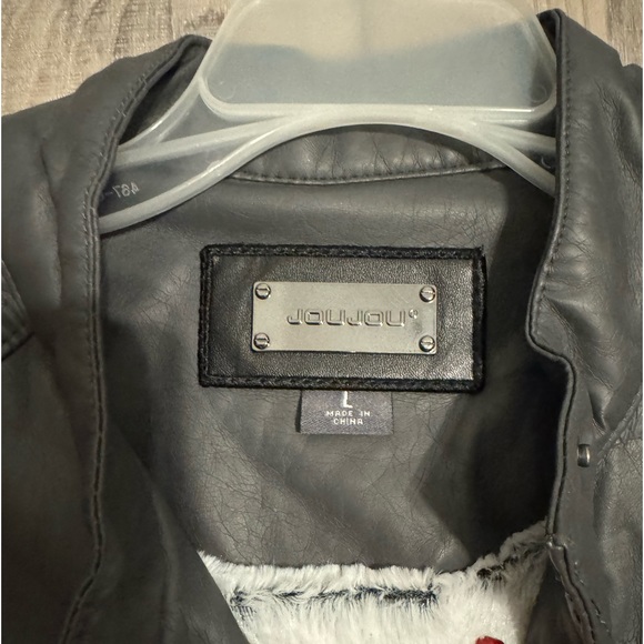 Leather Jacket - Picture 2 of 6